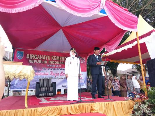 Wakil Ketua DPRD Drs Syarifuddin MM Baca Teks Proklamasi Pada HUT RI di Bagan Sinembah