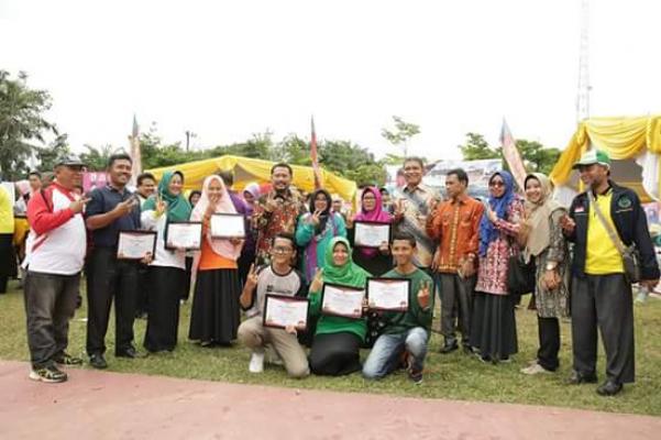  Kampar Raih 12 Kategori Penghargaan Pada Harganas XXV Tingkat Propinsi Riau di Pelalawan.