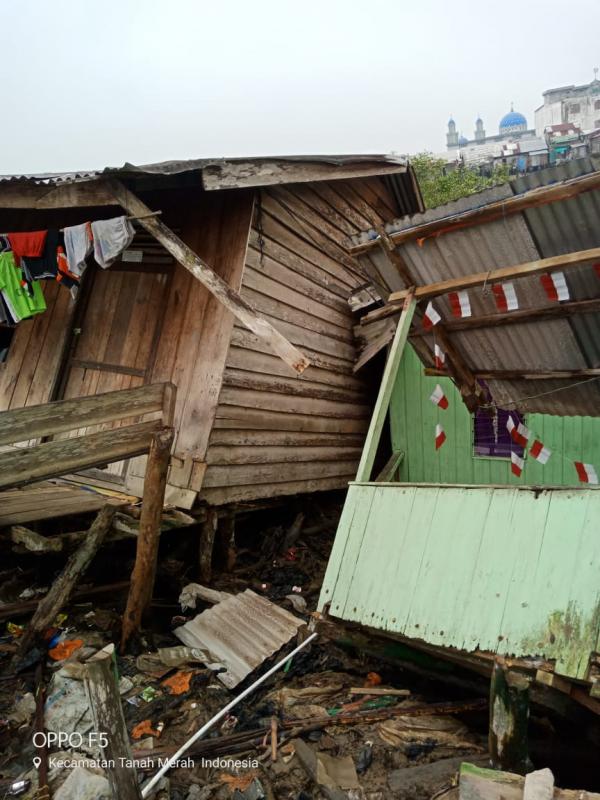 Bencana Tanah Longsor Di Kuala Enok, 5 Rumah Warga Luluh Lantah