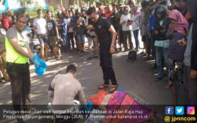 Senggolan dengan Scoopy, Pengendara Revo Tewas Dilindas Bus