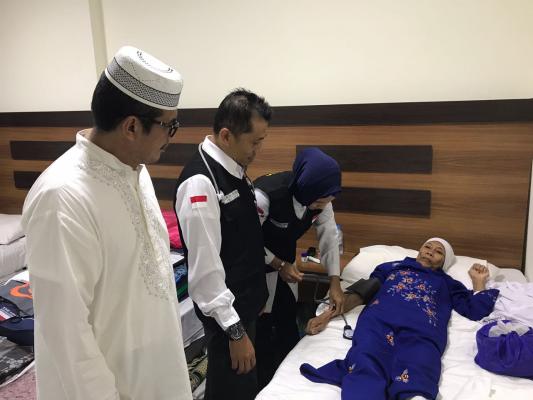 Tim Medis Terus Cek Kesehatan Jamaah Haji Asal Inhil