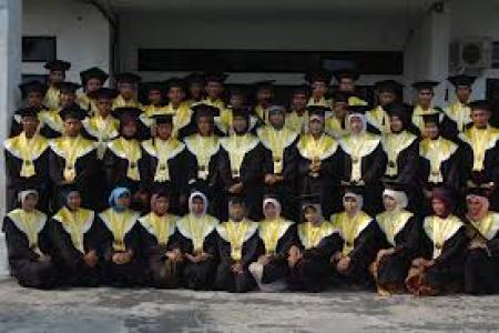  Studi Perguruan Tinggi Dibatasi