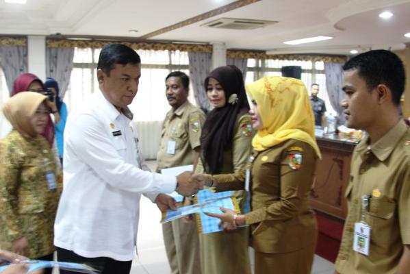 298 PNS Pemko Pekanbaru Naik Pangkat