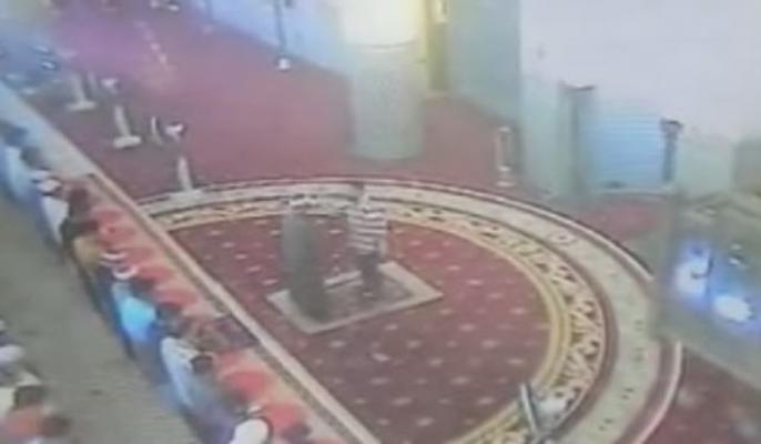 Imam Ditampar Jamaah, Shalat Jumat Batal