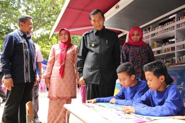 Pemko Pekanbaru Komit Bangkitkan Dunia Perpustakaan