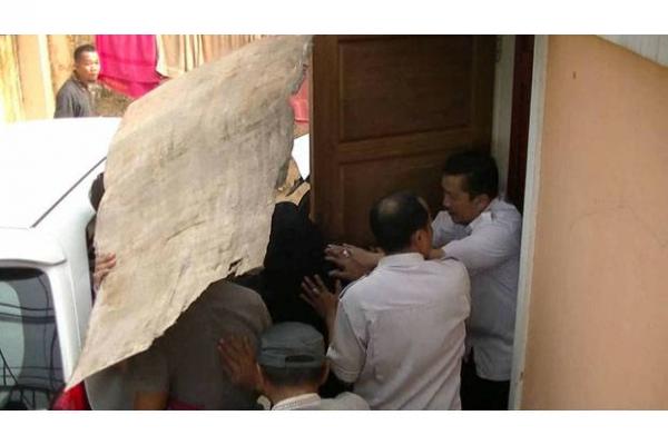 Setelah Digrebek Warga, Camat dan Kepala Puskesmas yang Berselingkuh Tak Pernah Lagi Masuk Kantor
