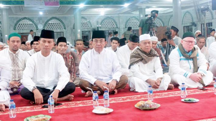 Bupati Inhil Hadiri Tabligh Akbar di Masjid Agung Al Huda Tembilahan