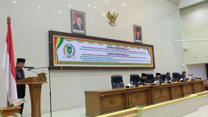 Bupati Inhil Sampaikan Penjelasan Perubahan Perda Tentang RPJMD Tahun 2013 - 2018