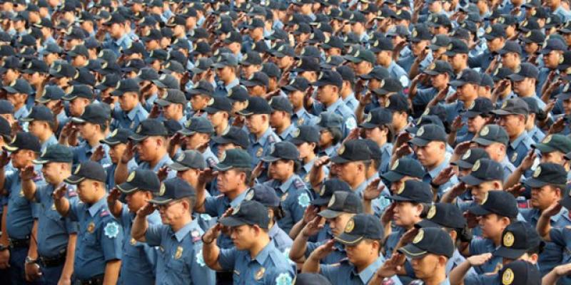 Diduga Membunuh dan Merampok Ribuan Polisi Filipina Dicopot