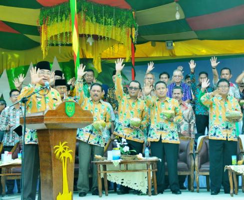 Dihadapan Lebih Dari 20.000 Masyarakat, Bupati Inhil Sampaikan Pidato Pembukaan FKI Tahun 2017