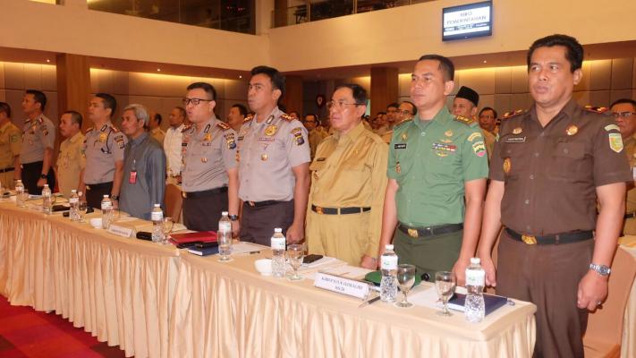 Dukung Penyelenggaraan Pilkada 2018, Bupati Inhil Hadiri Rapat Koordinasi Bupati / Walikota Se - Riau