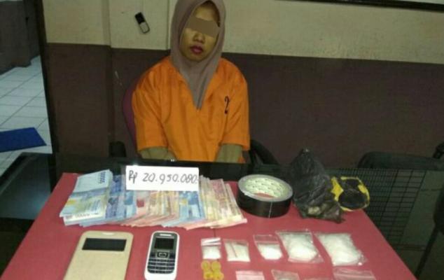Polres Inhil Bekuk Wanita Bandar Sabu, Dua Paket Besar Diamankan 