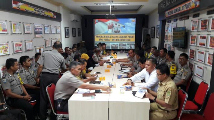 Rekrutmen Anggota Polri 2018, Polres Inhil Akan Berikan Bimbingan Bagi Siswa Berprestasi 