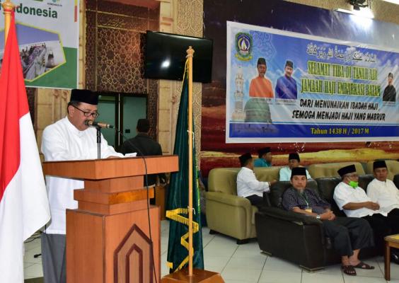 Wabup Inhil Rosman Malomo Sambut Kedatangan Jamaah Haji di Batam 