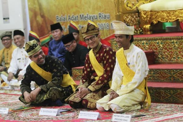  Pantun Ustaz Somad untuk Sandiaga Uno