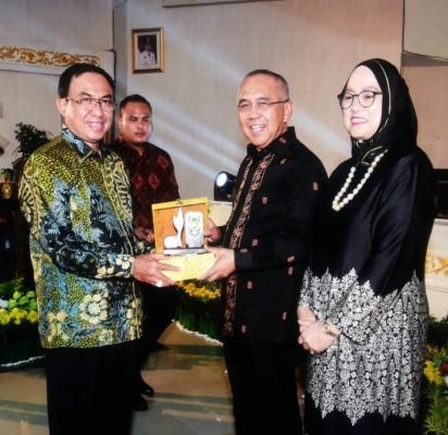 BUPATI HM. WARDAN MENGHADIRI PURNA TUGAS GUBRI ARSYADJULIANDI RACHMAN