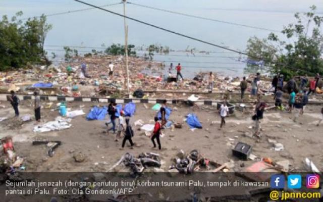 Pasca Tsunami Jenazah Korban Berserakan di Pantai Talise Palu