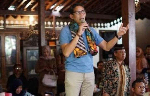 Sekali Lagi Sandiaga Beberkan Bukti Duit 100 Ribu Sulit Belanja Apa-apa, Dicurhati Emak-emak Begini