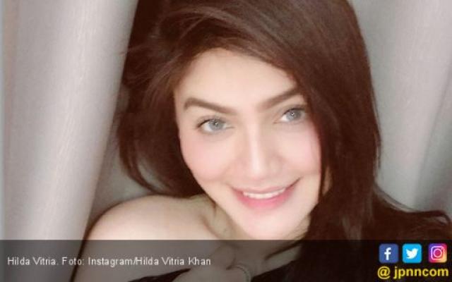 Urusan Ranjang Diumbar, Hilda Vitria Polisikan Kriss Hatta