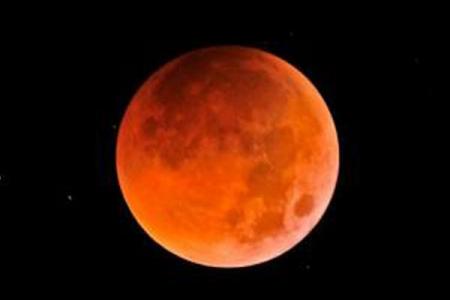 Gerhana Bulan, Diimbau Shalat Gerhana dan Perbanyak Dzikir