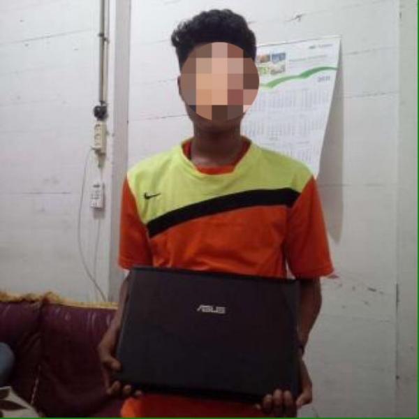 Curi Laptop, Beraksi siang Hari