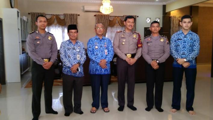 Dijatahi 2 Paja Akpol dan 1 Praja IPDN Terbaik, Meranti Akan Mengintegrasikan Bangun Daerah