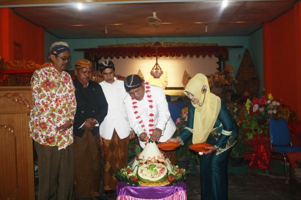 IKJS Adakan Pagelaran Wayang Kulit Sambut Tahun Baru Islam 1437 H