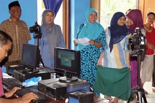 Perhari Permohonan e-KTP Capai 100 Berkas
