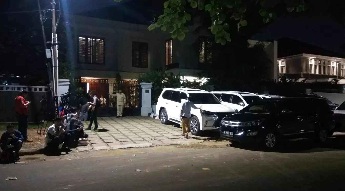 Anies-Sandi Gelar Pertemuan Tertutup dengan Prabowo di Rumahnya