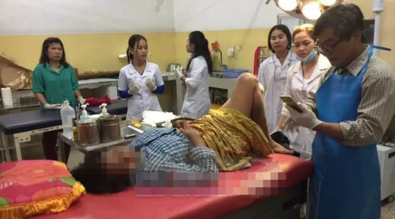 Lansia Mengeluh Sakit di Vagina, Dokter Malah Temukan Mentimun