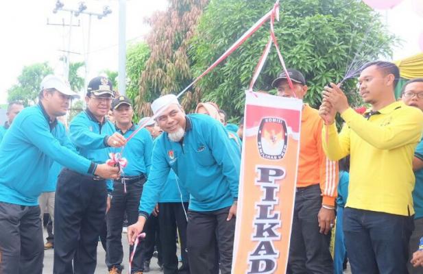 Pencanangan Gerakan Sadar Pemilu 2018, Bupati Lepas Ratusan Peserta Jalan Santai KPUD Inhil*
