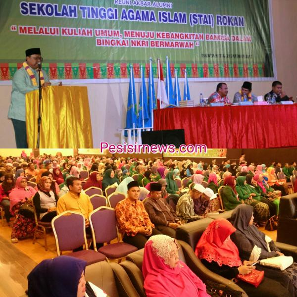 Reuni Akbar STAI Rokan, Lukman Edy Sampaikan Kuliah Umum Kepada Ribuan Alumni dan Mahasiswa STAI Rokan