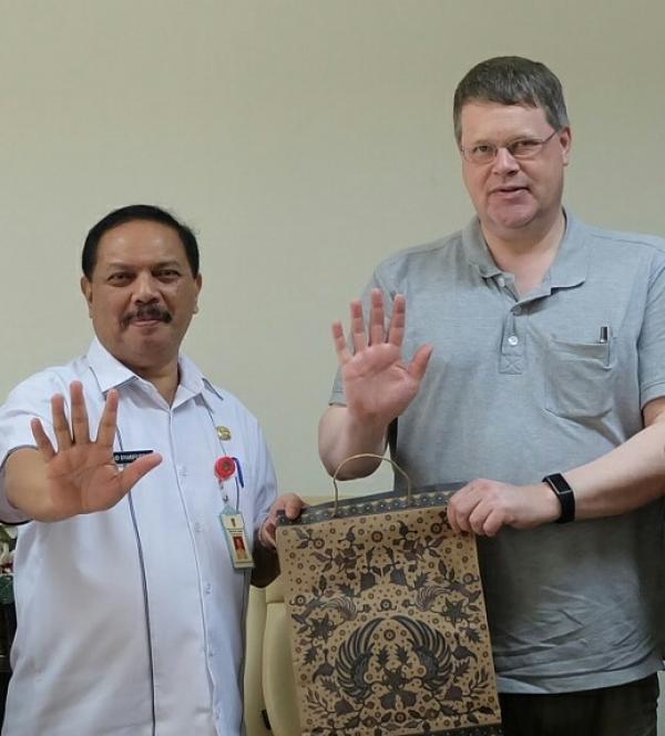 Sekda Inhil Jamu Kedatangan Peneliti Dari Belanda 