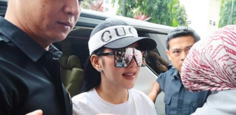 Umroh Dibayar Firts Travel sampai Rp1 Miliar, Ini Kata Syahrini