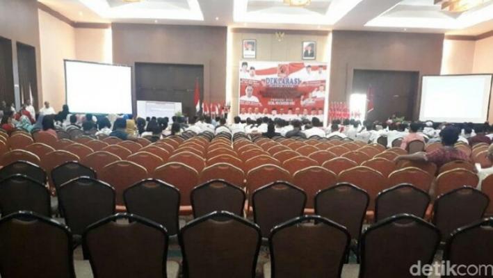 Banyak Kursi Kosong, Begini Deklarasi Dukung Jokowi di Pekanbaru