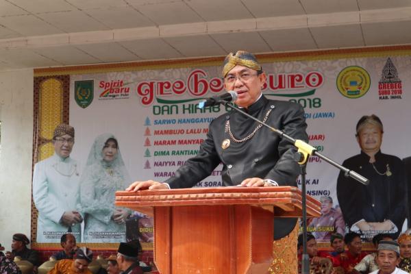 Bupati Inhil HM wardan, Hadiri Pagelaran GREBEG SURO dan KIRAB BUDAYA tahun 2018 dikecamatan Kempas. 