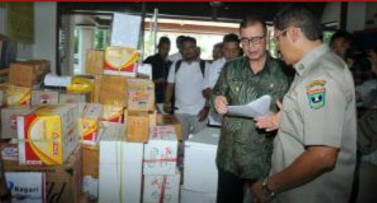 Masyarakat Sumbar Sudah Terbang dengan membawa, 1,6 Ton Rendang menuju sulawesi tengah.