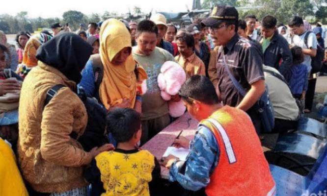 Mau Minum Saja Diminta KTP dan KK,Derita pengungsi.