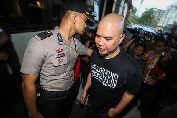 Musisi Ahmad Dhani  Penuhi panggilan Polda Jawa Timur