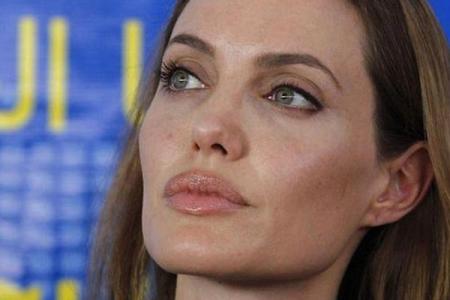 Angelina Jolie, akan Terjun ke Dunia Politik