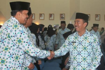 Pensiun Dini PNS Mulai Diterapkan 2016