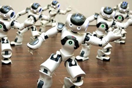  Robot Humanoid Penari Gangnam Style di Engineering Expo UR