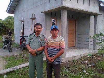Lurah Burhan, Tinjau Pembangunan Rumah Layak huni