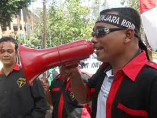  Pengadaan Mobnas DPRD Rohil Langgar Permendagri  Nomor 11 Tahun 2007