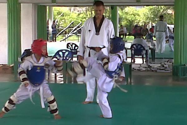 50 Atlit Taekwondo Dumai Ikuti Ujian Kenaikan Tingkat