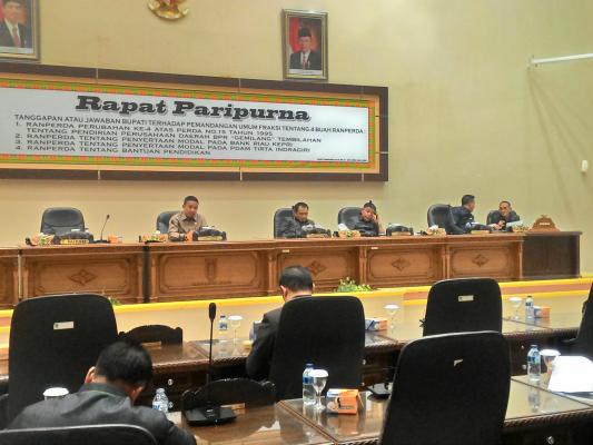 Bupati : Pandangan Fraksi Bukti Perhatian Legislatif Terhadap Pemerintahan