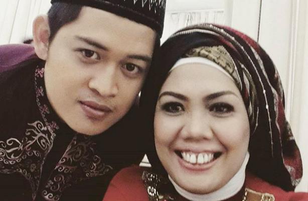 Ely Sugigi Nikahi Cowok Lebih Muda 20 Tahun, Ini Komentar Psikolog