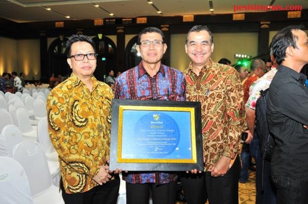 Kota Rengat Raih Sertifikat Adipura 2015