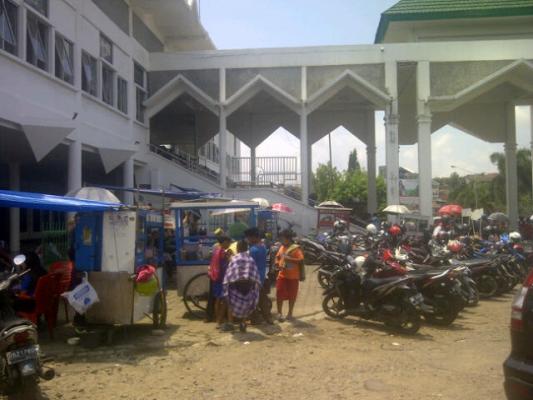 Larangan Jual Beli di Masjid   