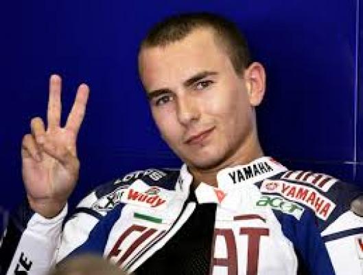 Meskipun Tidak Akur Dengan Rossi, Lorenzo Tetap Ingin Selamanya di Yamaha